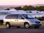 Chrysler Town & Country 1998 года